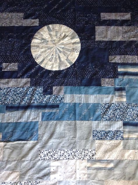 16 Art Quilt Patterns | Get inspired with our list of gorgeous and detailed art quilt patterns! Galaxy Quilts, Moon Quilt Pattern, Moon Quilt, Moon Projects, Dresden Quilt, Heavenly Bodies, Jelly Roll Quilt Patterns, Unique Quilts, String Art Patterns