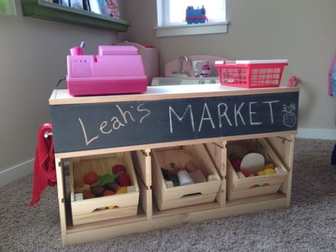 IKEA TROFAST hacked into Kids Market Stand - IKEA Hackers Kids Market Stand, Play Market Stand, Kids Grocery Store, Ikea Crates, Pretend Play Grocery Store, Trofast Ikea, Ikea Hack Kids, Play Grocery Store, Kids Market