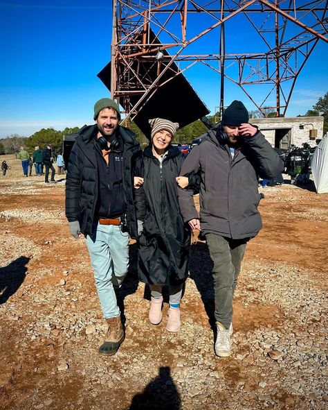 a hawkins holy trinity has entered the chat 📸 @rossduffer | Instagram Stranger Things 5, Stranger Things Theme, Mystery Film, Duffer Brothers, Bobby Brown Stranger Things, Stranger Things Actors, Stranger Things Have Happened, Cast Stranger Things, Enola Holmes