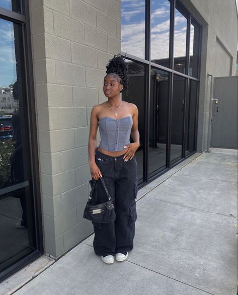 Corset And Jeans Outfit, Grey Corset, Corset And Jeans, Ig Poses, Black Baggy Jeans, Wanna Recreate, Classy Fits, Jeans Outfit Women, Cargo Pants Outfit