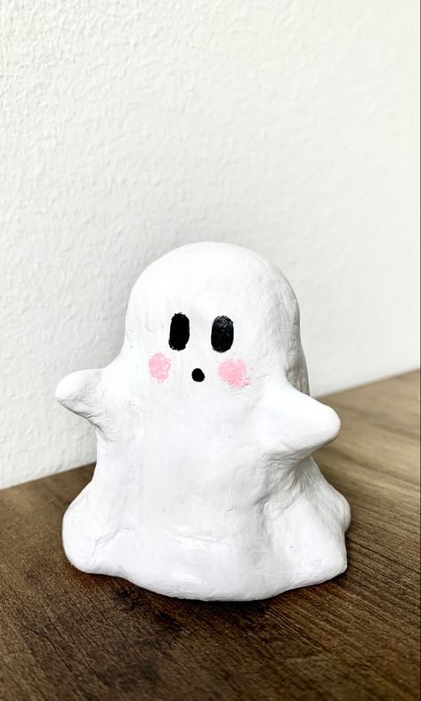 Halloween never looked so spooky and cute with this DIY Halloween Little Ghost using Airdry Clay Ghost Clay Figures, Clay Ghost Diy, Ghost Clay, Diy Halloween Home Decor, Clay Art For Kids, Clay Ghost, Dough Ideas, Haunted House Diy, Halloween Haunted House Decorations