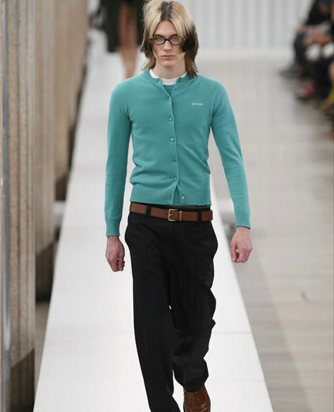 Miu Miu Fw23, Miu Miu Boy, Miu Miu Menswear, Miu Miu Men, Miumiu Outfit, Preppy Boy Outfits, Miu Miu Style, Geek Chic Outfits, Hello Fashion