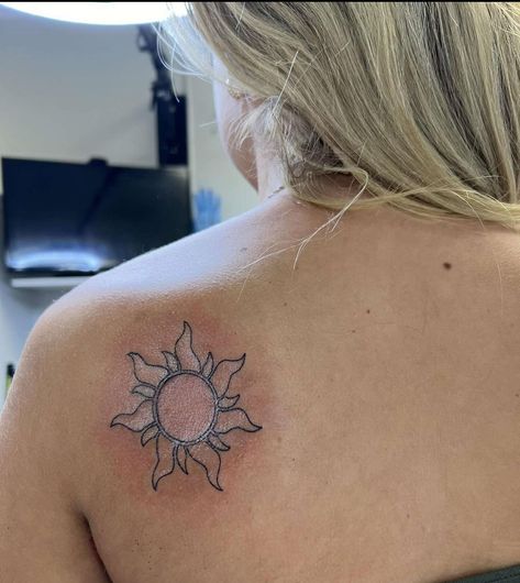 Sun Tattoo On Back Of Shoulder, Sun Tattoo Medium, Sun Tattoo Back Shoulder, Sun Drop Flower Tattoo, Apollo Sun Tattoo, Upper Back Shoulder Tattoo For Women, Sunshine Tattoo Shoulder, Sun Tattoo Placement Ideas, Sunshine Shoulder Tattoo