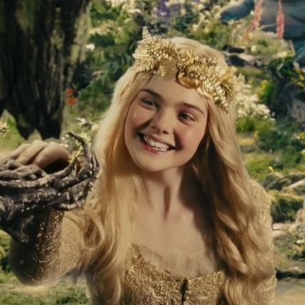 Princess Aurora, Aurora Maleficent, Spirit Fanfic, Disney Live Action Movies, Disney Maleficent, Disney Aesthetic, Princess Aesthetic, Warrior Girl, Korean Girl Fashion