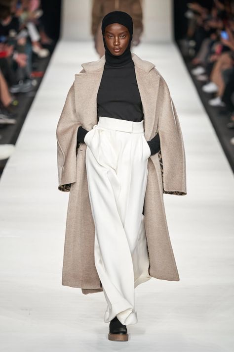 Milano Fashion Week, Miuccia Prada, Vogue Russia, Fall 2022, 가을 패션, Fashion Show Collection, Max Mara, Milan Fashion Week, Modest Fashion