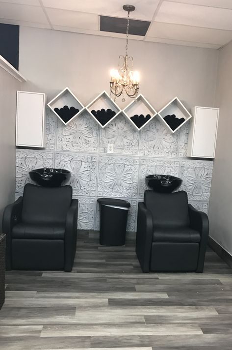 Salon Wash Area – Photo Contest Black Wall Hair Salon, Black White Grey Hair Salon Decor, Hair Salon Washing Station Ideas, Salon Wash Station Ideas Modern, Barber And Salon Ideas, Barbershop And Salon Design, Industrial Hair Salon Ideas, Loc Salon Ideas, Ideas For Hair Salons Decorating