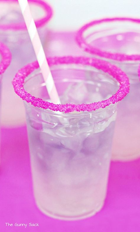 Princess Sparkler Party Layered Drink Spa Party Foods, Princess Punch, Kids Pamper Party, Princess Drinks, Princess Tea Party Birthday, Princess Party Ideas, Spa Day Party, Kawaii Party, Birthday Party Drinks