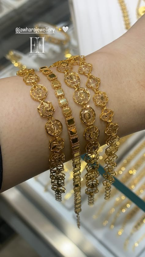 Turkish Gold Bracelet Design, Gold Bracelet Arabic Design, Gold Jewelry Turkish, Gold Bangles Modern Designs, Arab Gold Jewelry Set, Arab Gold Jewelry Wedding, Arabic Gold Jewelry Dubai, Arab Gold Bracelet, Gold Arabic Jewelry