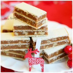 Czech Desserts, Slovak Recipes, Toffee Bars, Desserts With Biscuits, Czech Recipes, Holiday Recipes Christmas, Xmas Cookies, Sweet Pastries, Christmas Cooking