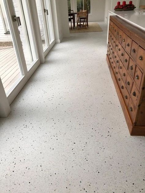 White Terrazo Flooring, White Kitchen Terrazzo, White Terazzo Floor, Terazzo Kitchen Floors, Terrazzo Tiles Living Room, Terazzo Floor Interior, White Flooring Ideas, Terrazzo Living Room, Terrazzo Floor Kitchen