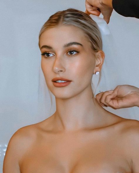 Hailey Bieber Wedding Makeup, Hailey Baldwin Makeup, Bieber Wedding, Hailey Bieber Wedding, Bride Makeup Natural, Hayley Bieber, Bridesmaid Hair Makeup, Bridal Makeup Natural, Smink Inspiration