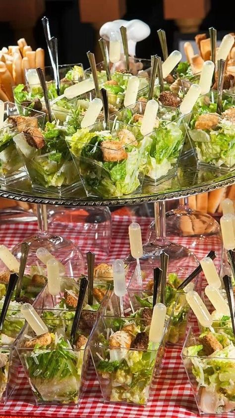 Luncheon Menu, Salad Appetizer Cups, Decoration Buffet, Green Quince, Party Food Buffet, Catering Ideas Food, Corn Recipe, Party Food Ideas, Charcuterie Inspiration