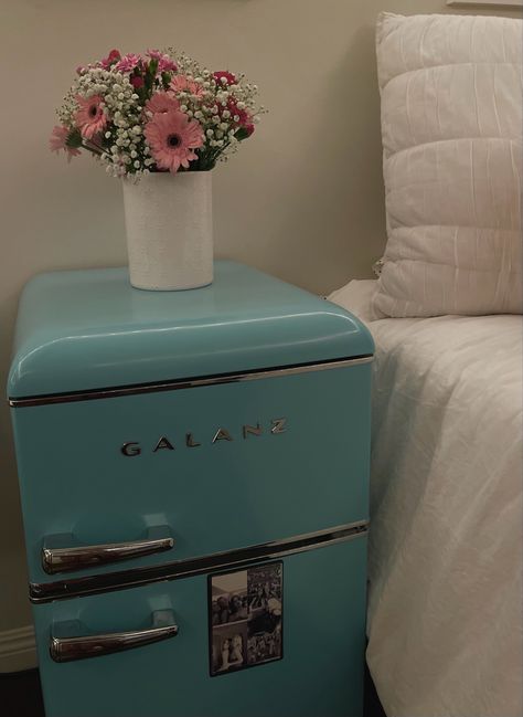 Blue Mini Fridge In Bedroom, Mini Fridge Area In Bedroom, Cute Mini Fridge In Bedroom Aesthetic, Desk With Mini Fridge, Mini Fridge Dorm Ideas, Mini Fridge For Bedroom, Mini Fridge Decoration Ideas, Room With Mini Fridge, Cute Mini Fridge In Bedroom