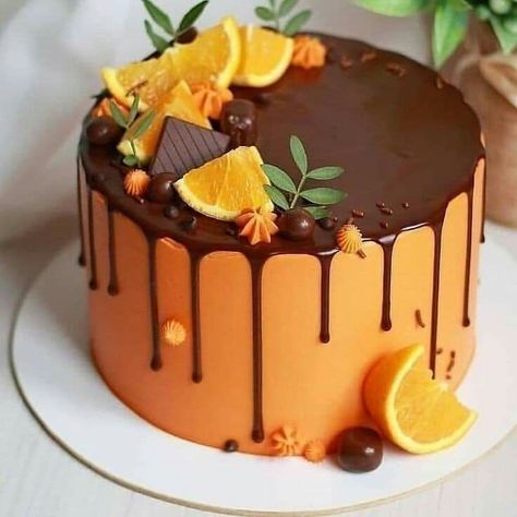 Orange Cake Decoration, Winter Torte, Chocolate Cake Designs, Orange Chocolate Cake, Mini Torte, Simple Cake Designs, Creative Cake Decorating, Creative Birthday Cakes, Cake Decorating Designs