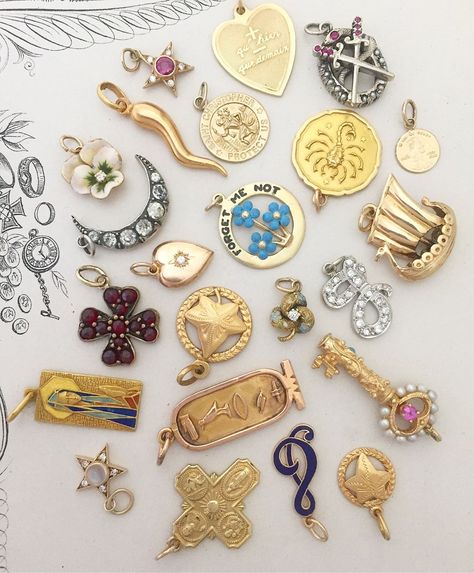 Gold Trinkets, Thrift Clothes, Mood Of The Day, Charm Collection, Jewelry Tattoo, Gold Charms, Locket Charms, Crown Jewels, 925 Silver Jewelry