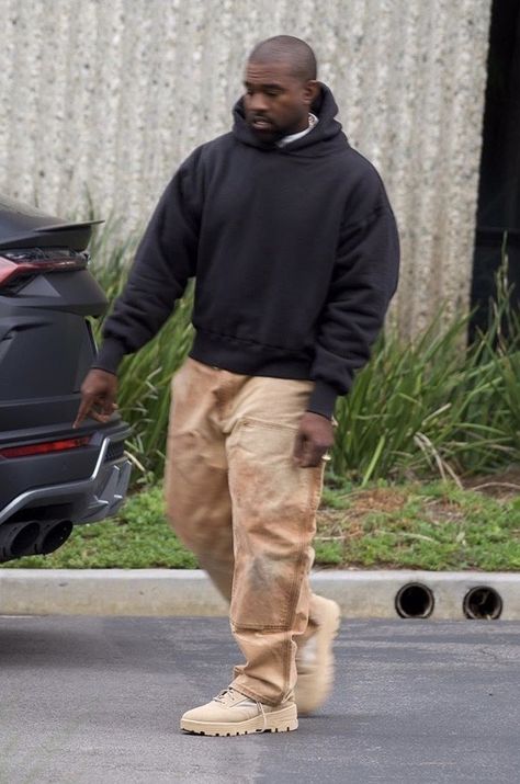 Kanye West Streetwear, Kanye Fashion Street Style, Kanye Workwear, Kanye West Hoodie Outfit, Kanye Outfits Style, Kanye West Outfits 2022, Yeezy 950 Outfit, Kanye West Outfits Street Styles, Kanye Carhartt