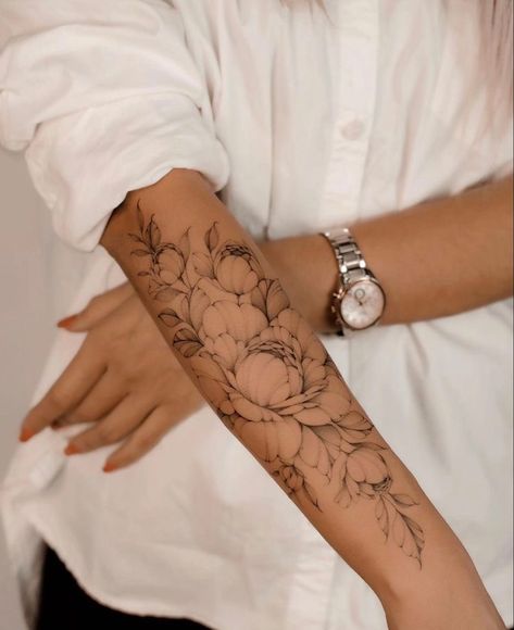 Jasmine Tattoo, Tato Mandala, Floral Mandala Tattoo, Mandala Flower Tattoos, Feminine Tattoo Sleeves, Floral Tattoo Sleeve, Forearm Tattoo Women, Flower Tattoo Sleeve, Arm Band Tattoo