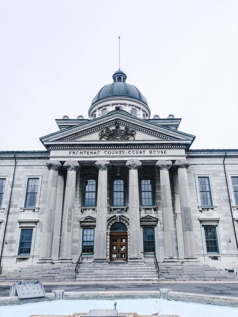 Frontenac County Court House Court House Aesthetic, Court Building Architecture, Minecraft Courthouse, Court Aesthetic, Court Room, Mc Builds, Humanitarian Work, Black Comics, Minecraft Architecture