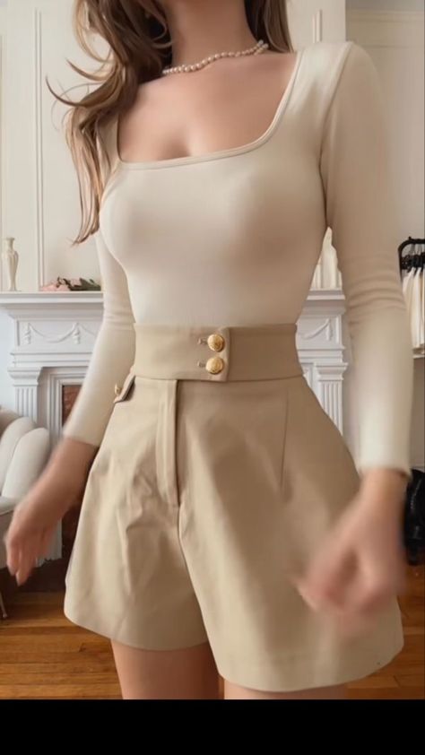 Youthful Classy Outfits, Modern Princess Aesthetic Outfit Casual, Casual Royalcore Outfits, Soft Feminine Outfits, Old Money Outfits, Mode Inspo, Feminine Outfit, Teenage Fashion Outfits, Casual Style Outfits