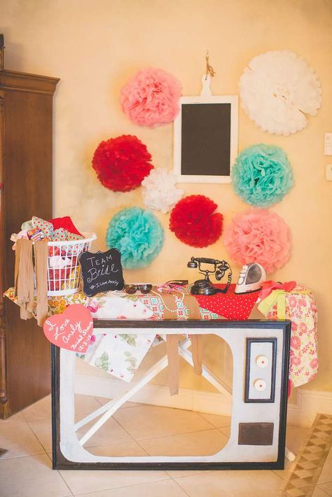 Anely's Retro Housewife Bridal Shower | CatchMyParty.com 1950s Bridal Shower, 50's Housewife, Pin Up Party, Retro Bridal Showers, Wedding Shower Party, Marriage Ideas, Retro Bridal, Madison Wedding, Party Things