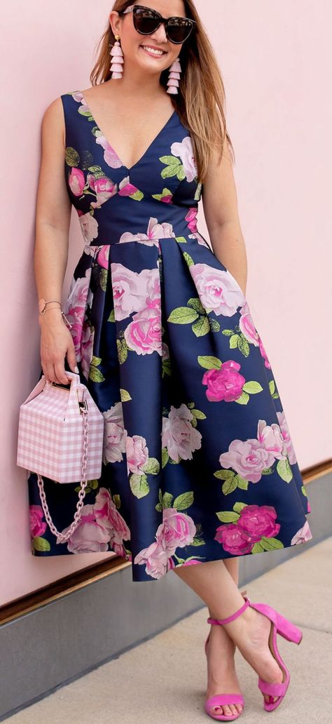 Pink Floral Dress Outfit, Fit And Flare Dress Formal, Derby Attire, Fitted Floral Dress, Flowery Dresses, Pink Accessories, Classy Dress Outfits, Floral Fit, Pink Wall