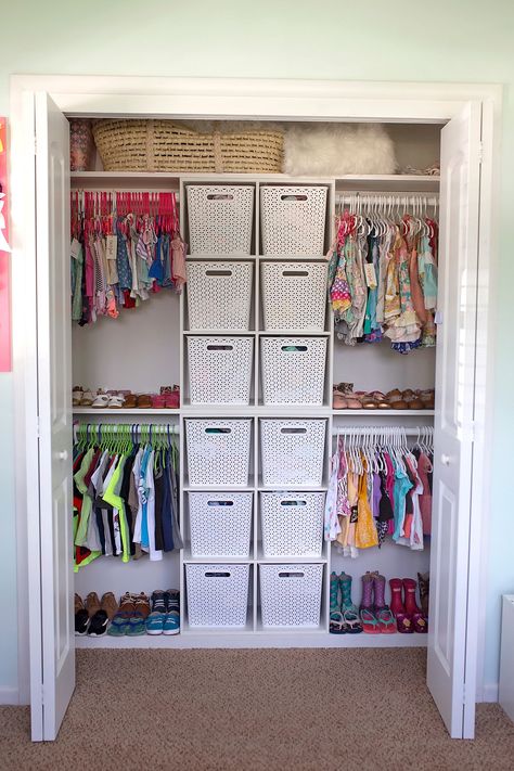 Organization Shoes, Kids Closet Storage, Toddler Closet, Kids Bedroom Organization, Organized Closet, Kids Shared Bedroom, Shared Closet, Closet Renovation, Kids Closet Organization