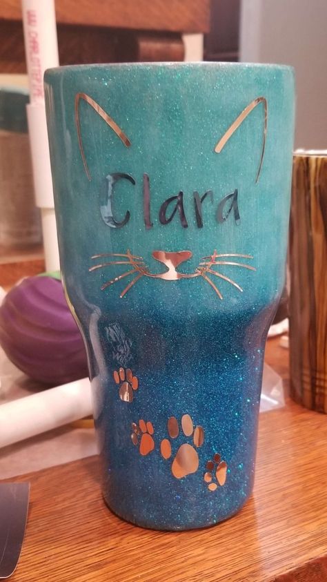 Cat Epoxy Tumbler, Blue Ombre Tumbler, Cat Mom Tumbler Ideas, Cat Tumbler Ideas, Black Tumbler Ideas, Coffee Tumbler Ideas, Cat Tumbler Cup, Vaso Starbucks, Resin Stickers