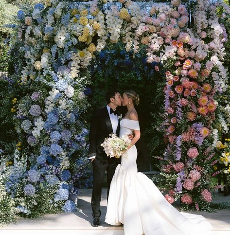 Chuppah Flowers, Wedding Chuppah, Vogue Wedding, Chateau Wedding, France Wedding, The South Of France, Wedding Mood, South Of France, Gorgeous Wedding