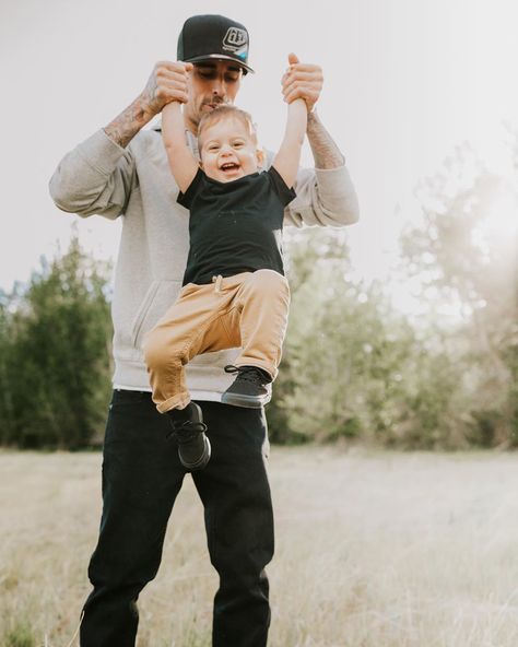 Father’s Day Mini Shoot, Father And Me Photography, Father’s Day Mini Photoshoot, Single Dad Photoshoot, Dad And Sons Photography, Fatherhood Photoshoot, Fathers Day Mini Session Ideas, Daddy And Me Photo Shoot Mini Sessions, Father Day Photoshoot Ideas