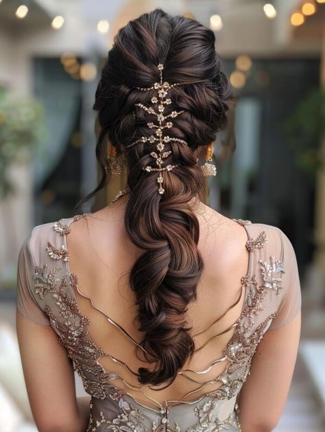 Hairstyle Ideas For Events, Trendy Wedding Hairstyles Indian, Hairstyle For Wedding Indian, Hairstyle For Parties, Bridal Hairstyles For Wedding, Party Hairstyles For Medium Hair, Elegant Curls, Messy Braided Hairstyles, Bun Ideas