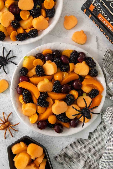 Halloween Fruit Salad (with Honey-Orange Dressing!) - Meaningful Eats Halloween Party Fruit Tray, Halloween Fruit Salad, Easter Fruit Salad, Thanksgiving Fruit Salad, Meaningful Eats, Orange Dressing, Easter Fruit, Thanksgiving Fruit, Halloween Snack Mix