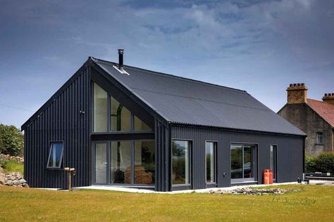 Energy Efficient House Plans, Corrugated Sheets, Low Cost Housing, Modern Shed, House Cladding, Shed Home, Modern Barn House, Shed Homes, Energy Efficient Homes