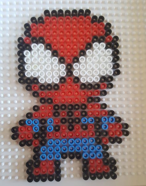 Spider Man Pyssla Spider Man Perler Beads, Fuse Beads Ideas, Perler Beads Ideas, Christmas Perler Beads, Pixel Beads, Easy Perler Beads Ideas, Beaded Spiders, Perler Bead Templates, Beads Ideas