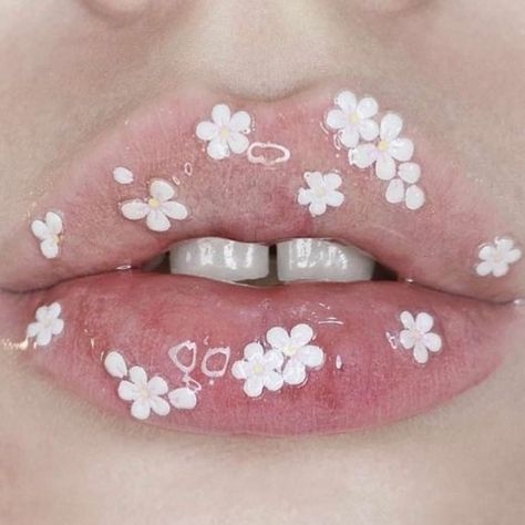 1,996 Likes, 0 Comments - Dyspnea (@dyspnea_) on Instagram: “*kisses* via @flowersfordais 🌸🌸🌸 if you know the makeup artist, please tag! 💫” Flower Lipstick, Pink Lips Makeup, Lip Art Makeup, Neutral Lips, Lip Gloss Colors, Smink Inspiration, Perfect Lips, Lip Art, Glossy Lips