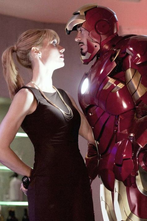 Pepper Potts and Tony Stark. #IronMan Tony And Pepper, Toni Stark, Robert Downey Jr., Marvel Couples, Pepper Potts, Iron Man Tony Stark, Frank Herbert, Septième Art, Iron Man 3