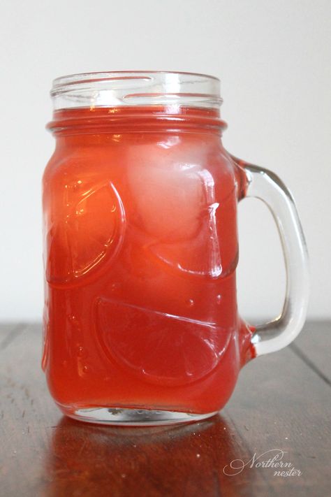 Are you missing juice? This Black Cherry Limeade GGMS is your healthy alternative! A Trim Healthy Mama-friendly sipper that can be enjoyed all day long. Fresco, Good Girl Moonshine, Trim Healthy Mama Drinks, Cherry Limeade Recipe, Thm Meals, Thm Drinks, Limeade Recipe, Cherry Drink, Trim Healthy Recipes