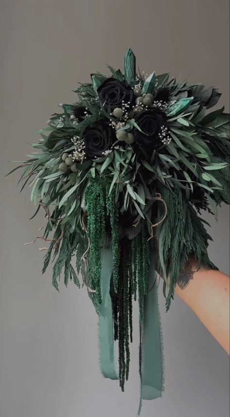 Emerald Green Wedding Theme, Gothic Wedding Theme, Forest Green Wedding, Dark Green Wedding, Dark Wedding Theme, Green Wedding Bouquet, Cascading Bouquet, Forest Theme Wedding, Crystal Bouquet