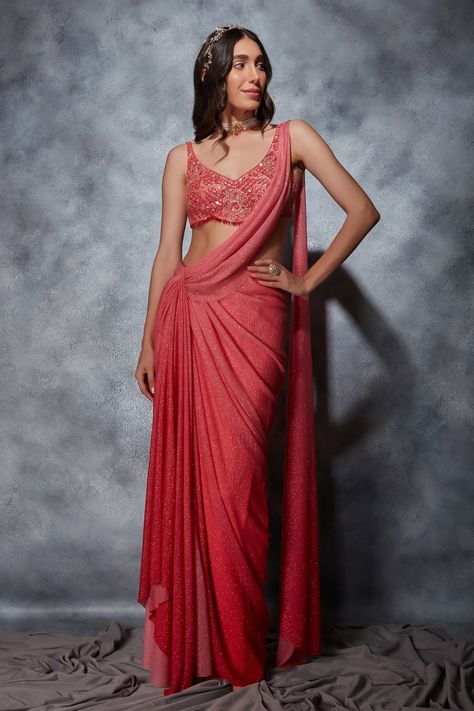 Buy Red Glitter Jersey Embroidered Bead Broad Pre-draped Saree With Blouse For Women by Saaj by Ankita Online at Aza Fashions. Red Saree Styles, Different Types Of Saree Draping, Celebrity Lehenga, Broad V Neck, Sangeet Saree, Glitter Saree, Drape Sari, Petal Embroidery, Desi Casual