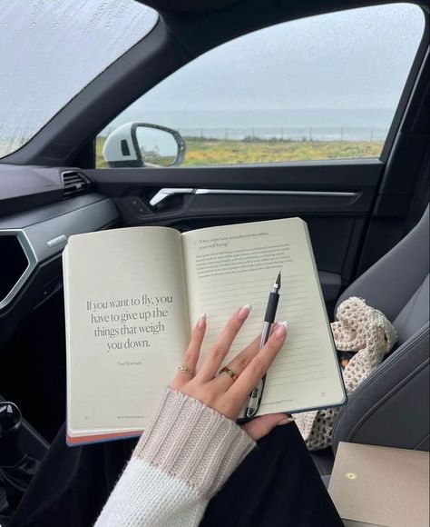 Nurturing Aesthetic, Holistic Lifestyle Aesthetic, Car Therapy, The Five Minute Journal, Five Minute Journal, Personal Reflection, Gratitude List, Stylish Dpz, Aesthetic Life