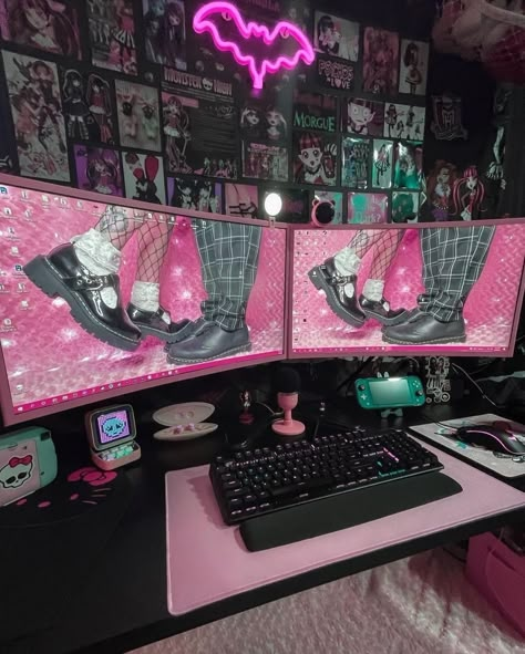 Black Pink Pc Setup, Black And Pink Gaming Room, Pink And Black Set Up Gaming, Pc Setup Pink And Black, Black And Pink Gamer Setup, Black And Pink Desk Setup, Black Computer Setup, Monster High Gaming Setup, Pc Setup Aesthetic Black