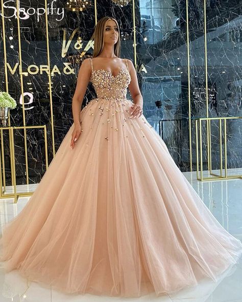 Ball Gown Sweet 16, Dresses Puffy, Vintage Ball Gown, Reception Gowns, Vintage Ball Gowns, 15 Dresses Quinceanera, Champagne Dress, Dresses Quinceanera, Mexican Girl