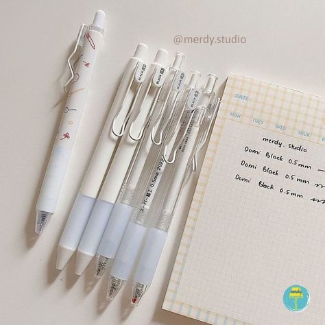 Korean School Supplies Aesthetic, Writing Diary, Studying Stationary, Basic Sketching, Writing Office, Pretty School Supplies, High School Organization, Stationery Obsession, Cute Stationary School Supplies