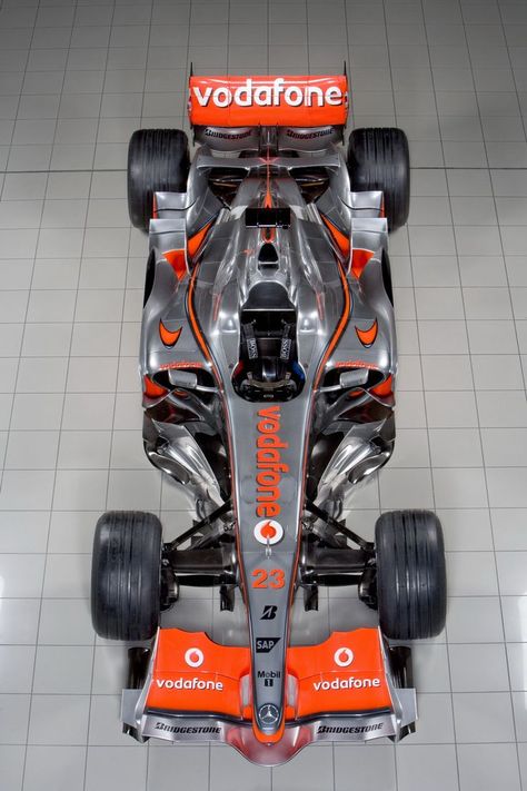 Mercedes-Benz auto - The Vodafone McLaren-Mercedes F1 Race Car F1 Wallpaper Hd, Mclaren Mp4, Classic Racing Cars, Mclaren Mercedes, Mc Laren, Bugatti Chiron, Mclaren F1, Formula 1 Car, F1 Racing