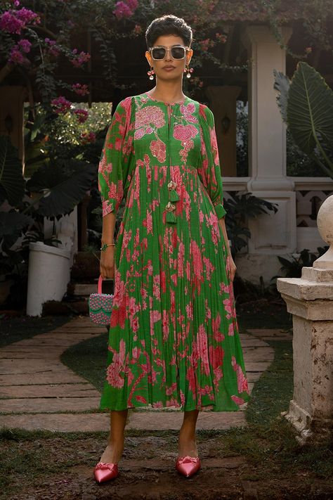 1950’s Fashion, Floral Pattern Dress, Green Spring, Cowrie Shell, Easy Breezy, Printed Maxi, Floral Maxi, Dress For Women, Floral Maxi Dress