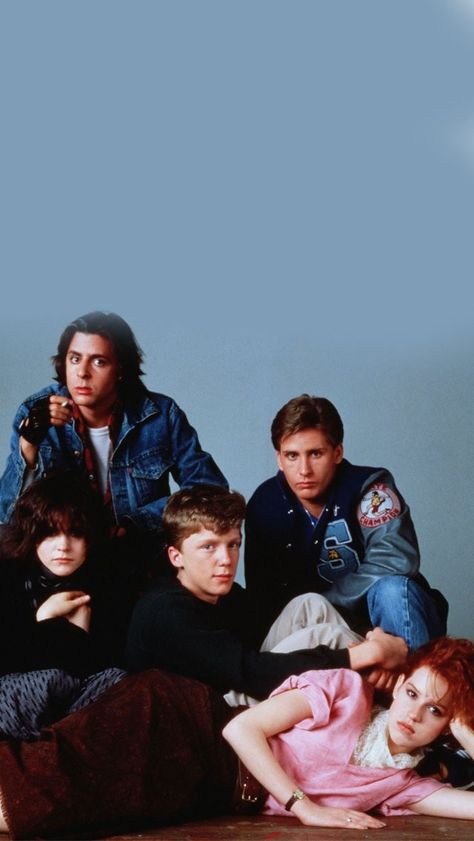 The Breakfast Club Wallpaper, 80s Background, Wallpaper Film, Breakfast Club Movie, Club Wallpaper, Filmy Vintage, Bon Film, Movie Aesthetic, John Hughes