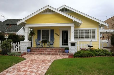 Cal Bungalow: Craftsman and Bungalow Homes for Sale Bungalow Cottage, Craftsman Design, Structural Insulated Panels, Compact House, Craftsman Style House, Large Kitchen Island, Yellow House, Casas Coloniales, Craftsman Style Homes