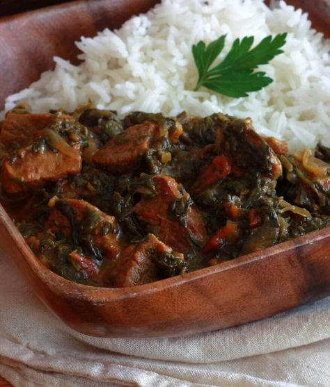 Saag Gosht Punjabi Beef and Spinach Curry Saag Gosht, Daring Gourmet, Indian Meals, Indian Recipes Authentic, Spinach Curry, Beef Curry, Pakistani Food, India Food, Indian Cooking