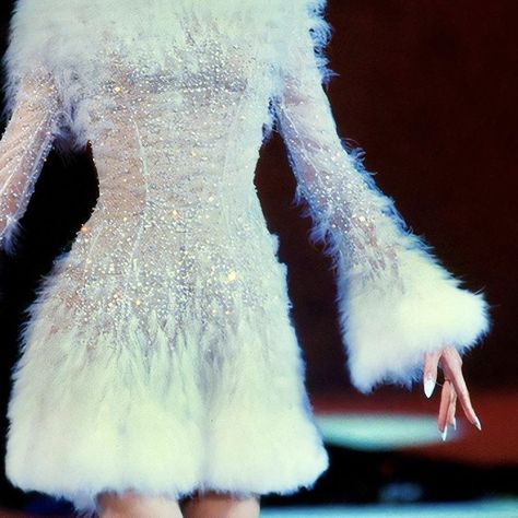 Mugler Wedding Dress, Abby Bominable Aesthetic Outfit, Lightning Inspired Fashion, Mini Dress And Gloves, Thierry Mugler Couture, Winter Couture, Icy Outfits, Thierry Mugler, Ice Queen