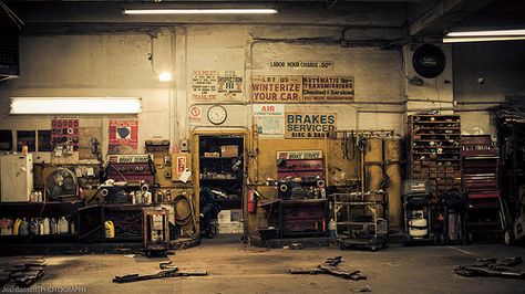 Vintage Mechanic Aesthetic, Mechanic Shop Aesthetic, Auto Shop Aesthetic, Blue Collar Aesthetic, Mechanic Aesthetic, Mechanics Aesthetic, Car Shed, Car Scene, Downtown Nyc