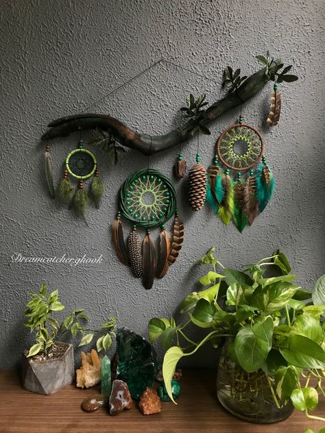 دریمکچر غوک فن النسيج, Dream Catcher Patterns, Dream Catcher Decor, Driftwood Art Diy, Dream Catcher Art, Seashell Wall Art, Crochet Dreamcatcher, Boho Crafts Diy, Dream Catcher Craft